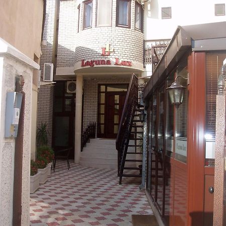 Garni Hotel Laguna Lux Ni Buitenkant foto